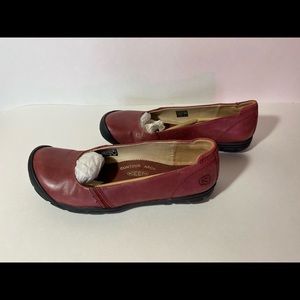 KEEN red leather Delancy Ballerina Flats CNX